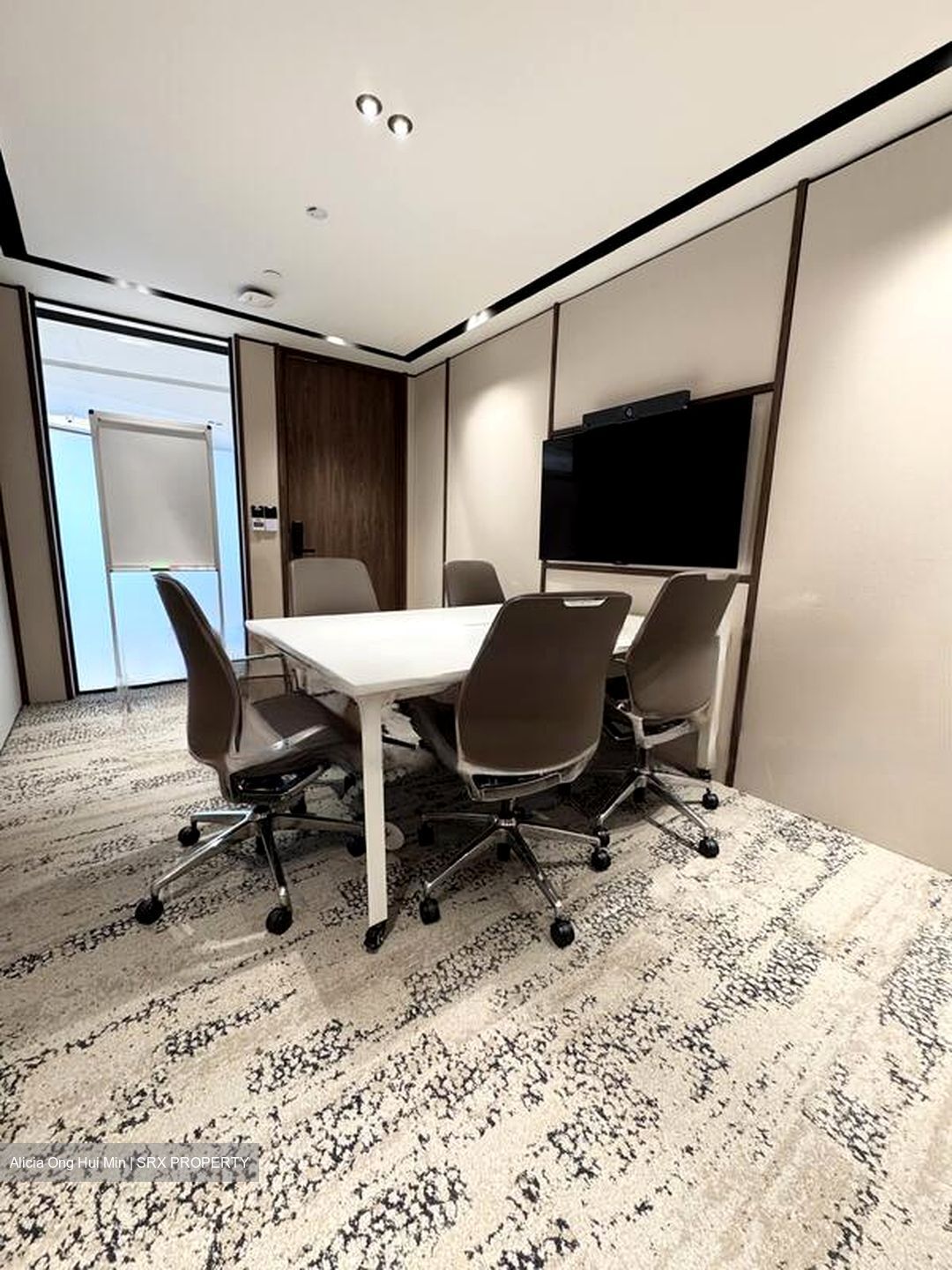 Centennial Tower (D1), Office #451100371